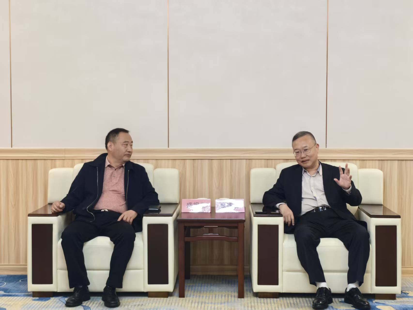 1764723783900514.jpg 32b4436b6005332523af1a05e747766f.jpg