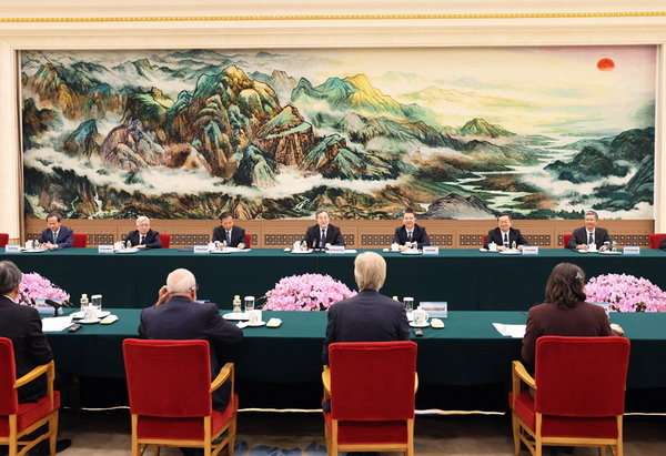 1792631746429752.jpg 丁薛祥会见2026年国际科学理事会中期会员大会暨北京科学对话部分外宾.jpg
